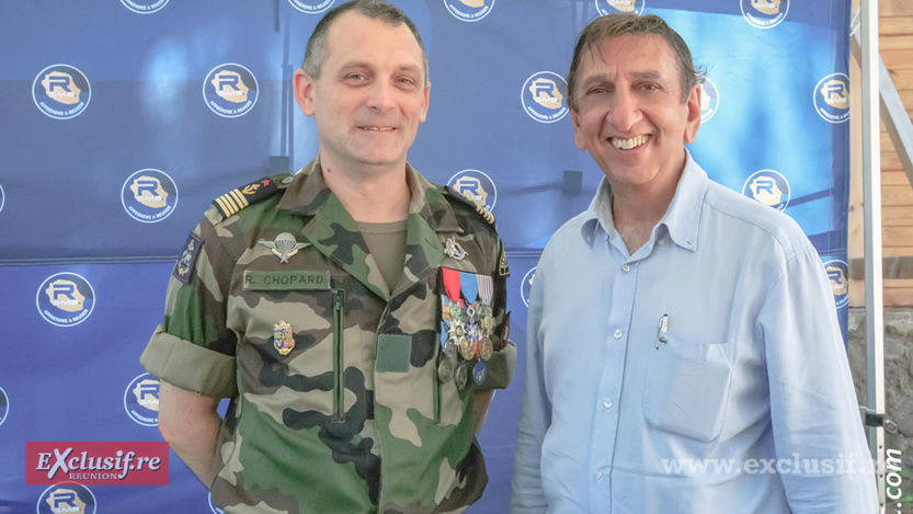 Le colonel Régis Chopard, chef de corps du RSMA-R, et Aziz Patel, d'Exclusif.re, ancien du RSMA-R Le colonel Régis Chopard, chef de corps du RSMA-R, et Aziz Patel, d'Exclusif.re, ancien du RSMA-R