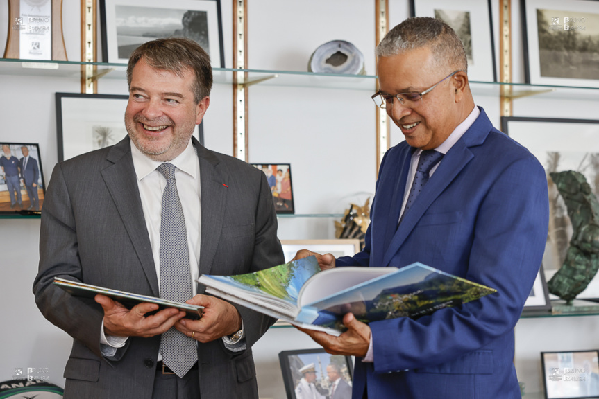 Des échanges en toute convivialité Des échanges en toute convivialité