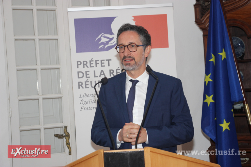 Karine Turpin reçoit la médaille d’or pour ses broderies artisanales Karine Turpin reçoit la médaille d’or pour ses broderies artisanales
