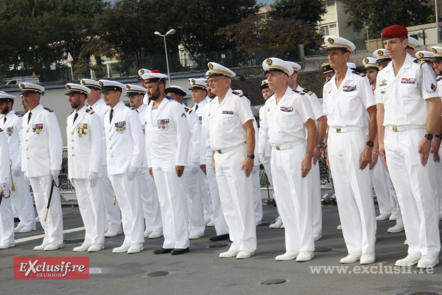Passation de commandement sur la frégate militaire Nivôse: photos Passation de commandement sur la frégate militaire Nivôse: photos