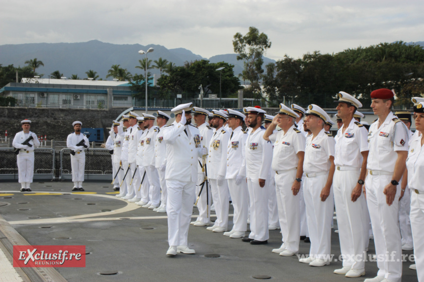 Passation de commandement sur la frégate militaire Nivôse: photos Passation de commandement sur la frégate militaire Nivôse: photos