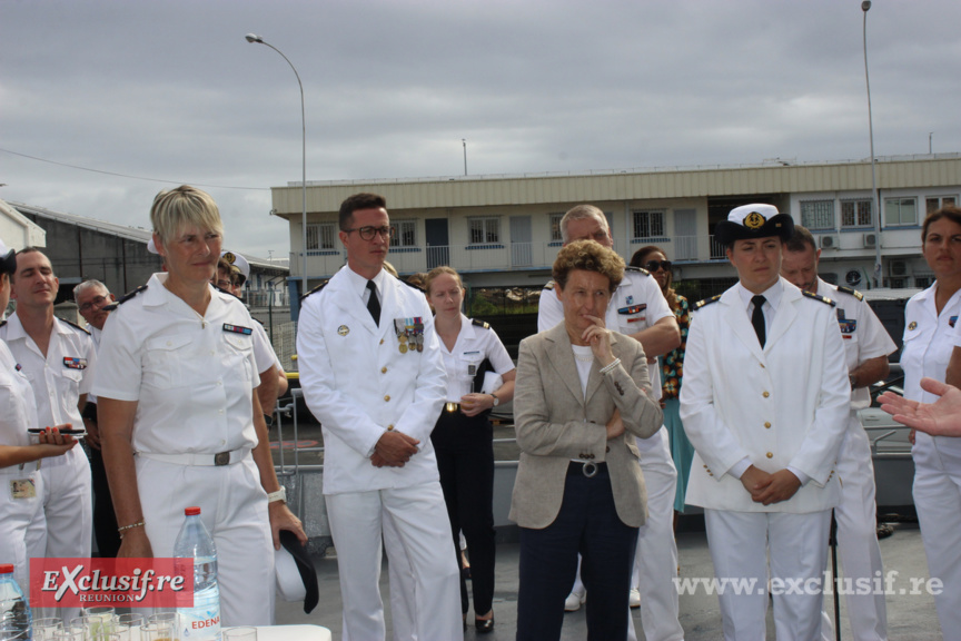 Passation de commandement sur la frégate militaire Nivôse: photos Passation de commandement sur la frégate militaire Nivôse: photos