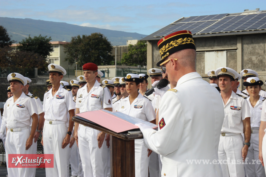 Passation de commandement sur la frégate militaire Nivôse: photos Passation de commandement sur la frégate militaire Nivôse: photos