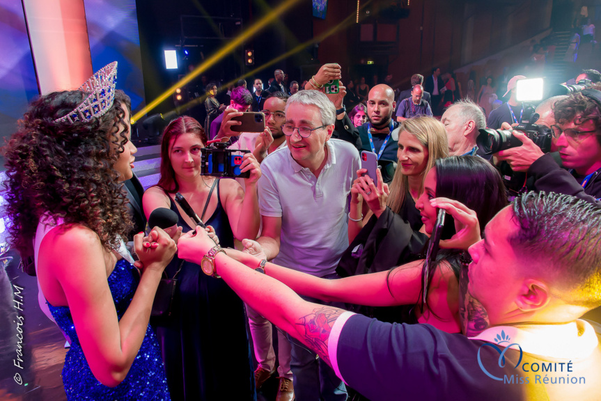 "Assaillie" par la presse locale... "Assaillie" par la presse locale...