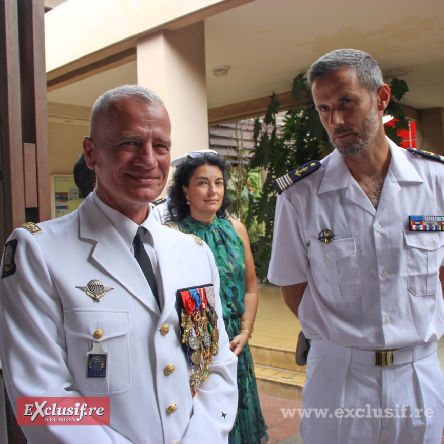 Passation de commandement à la Base Navale du Port: photos