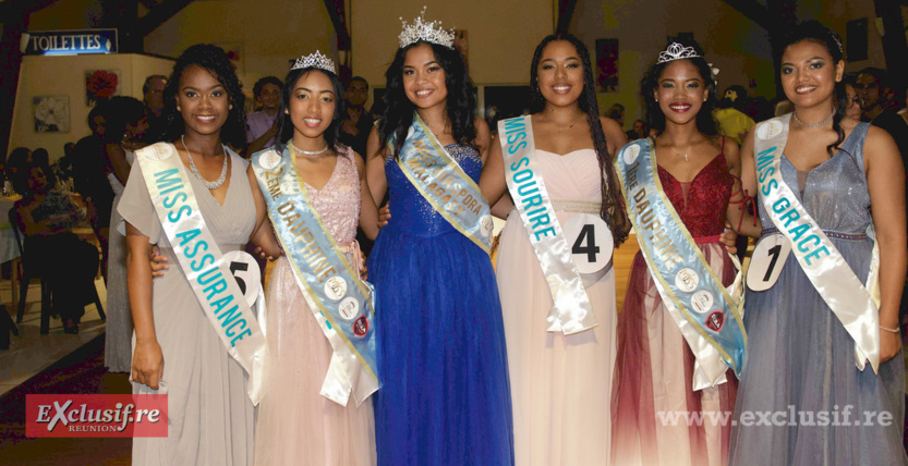 Les 6 candidates, chacune a reçu un prix Les 6 candidates, chacune a reçu un prix