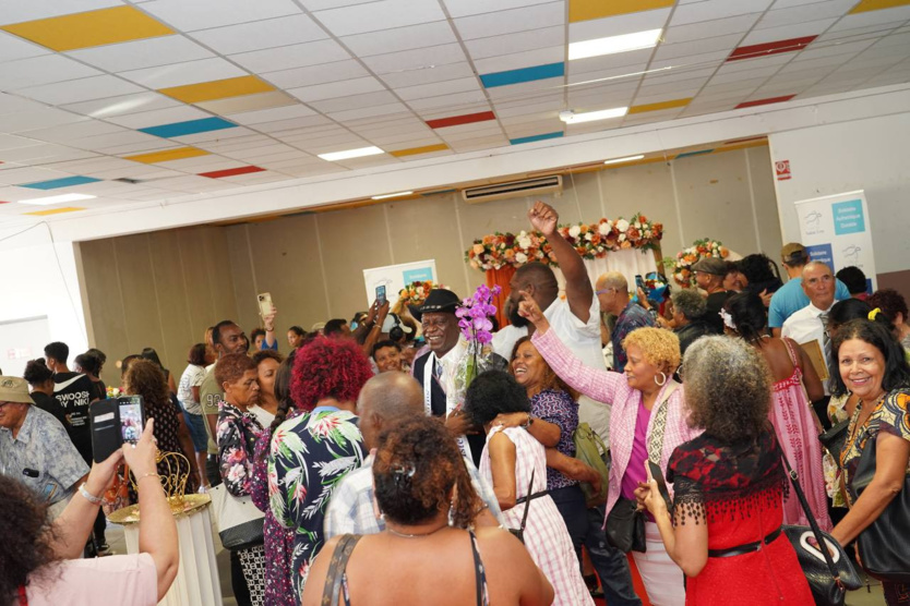 Muti Chevallier et Elie Coukan élus Mamie et Papy Saint-Leu 2023 Muti Chevallier et Elie Coukan élus Mamie et Papy Saint-Leu 2023