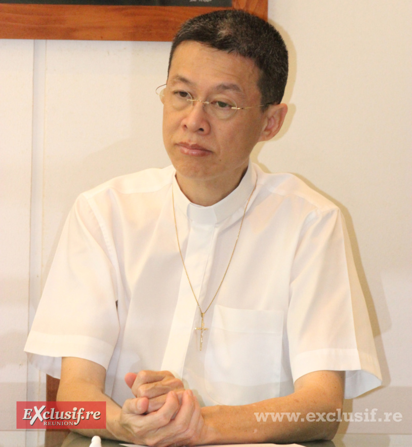 Monseigneur Pascal Chane-Teng a 52 ans