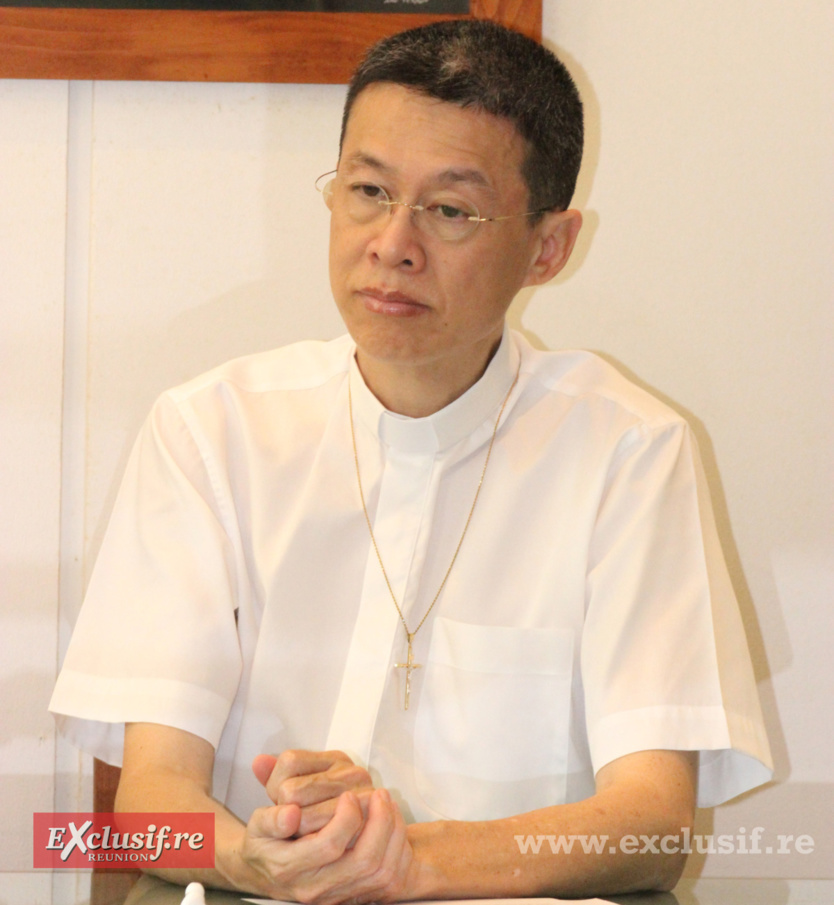 Monseigneur Pascal Chane-Teng a 52 ans Monseigneur Pascal Chane-Teng a 52 ans