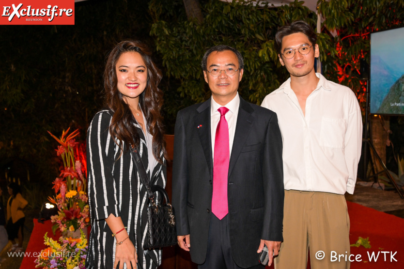 74ème anniversaire de la République Populaire de Chine: photos de la soirée 74ème anniversaire de la République Populaire de Chine: photos de la soirée