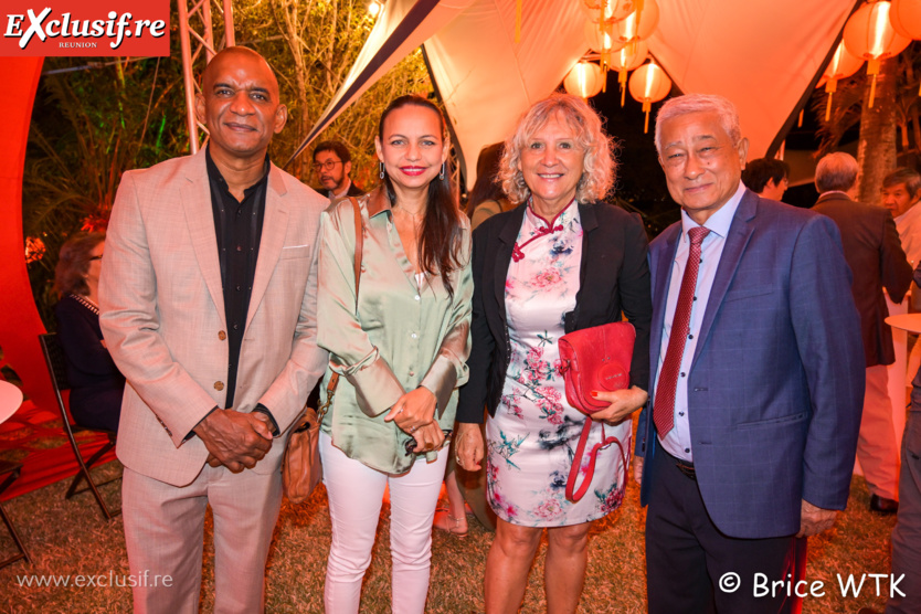 74ème anniversaire de la République Populaire de Chine: photos de la soirée 74ème anniversaire de la République Populaire de Chine: photos de la soirée