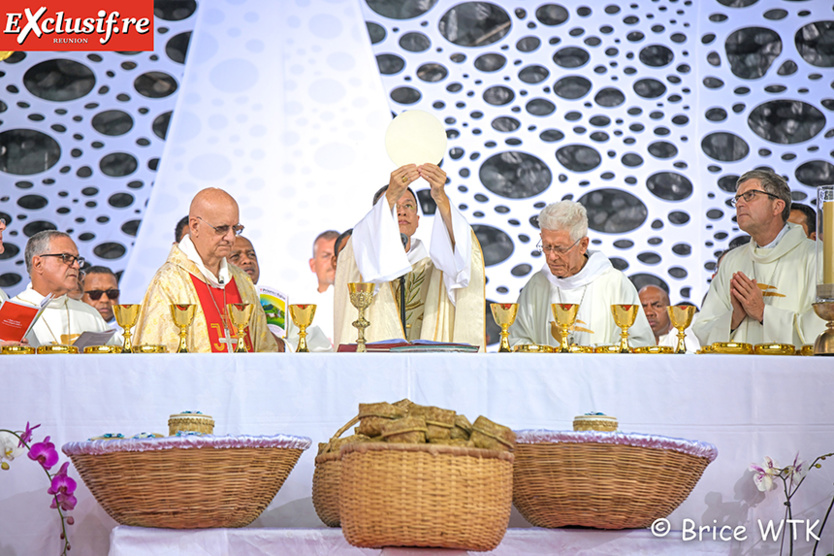 L'ordination de Monseigneur Chane-Teng: l'album photos de la cérémonie