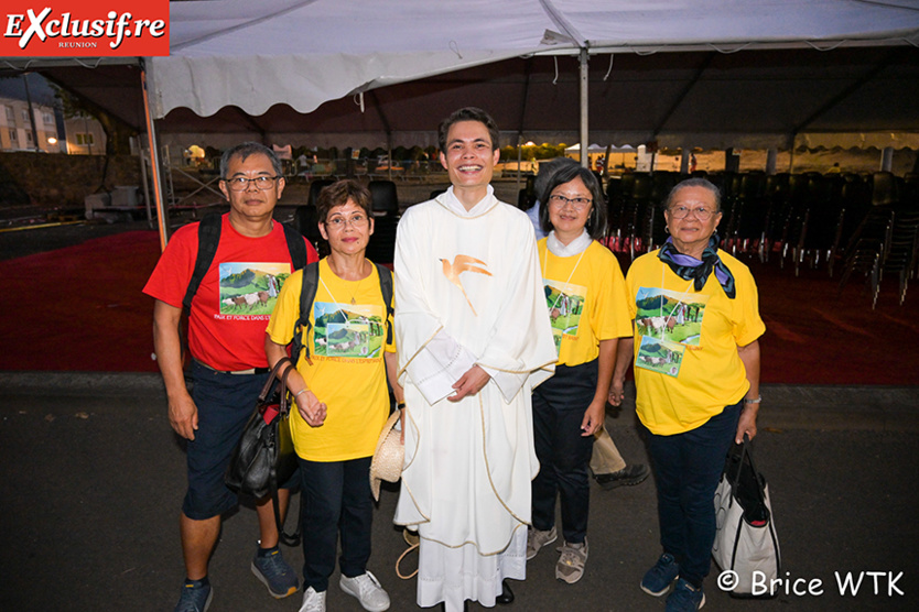 L'ordination de Monseigneur Chane-Teng: l'album photos de la cérémonie L'ordination de Monseigneur Chane-Teng: l'album photos de la cérémonie