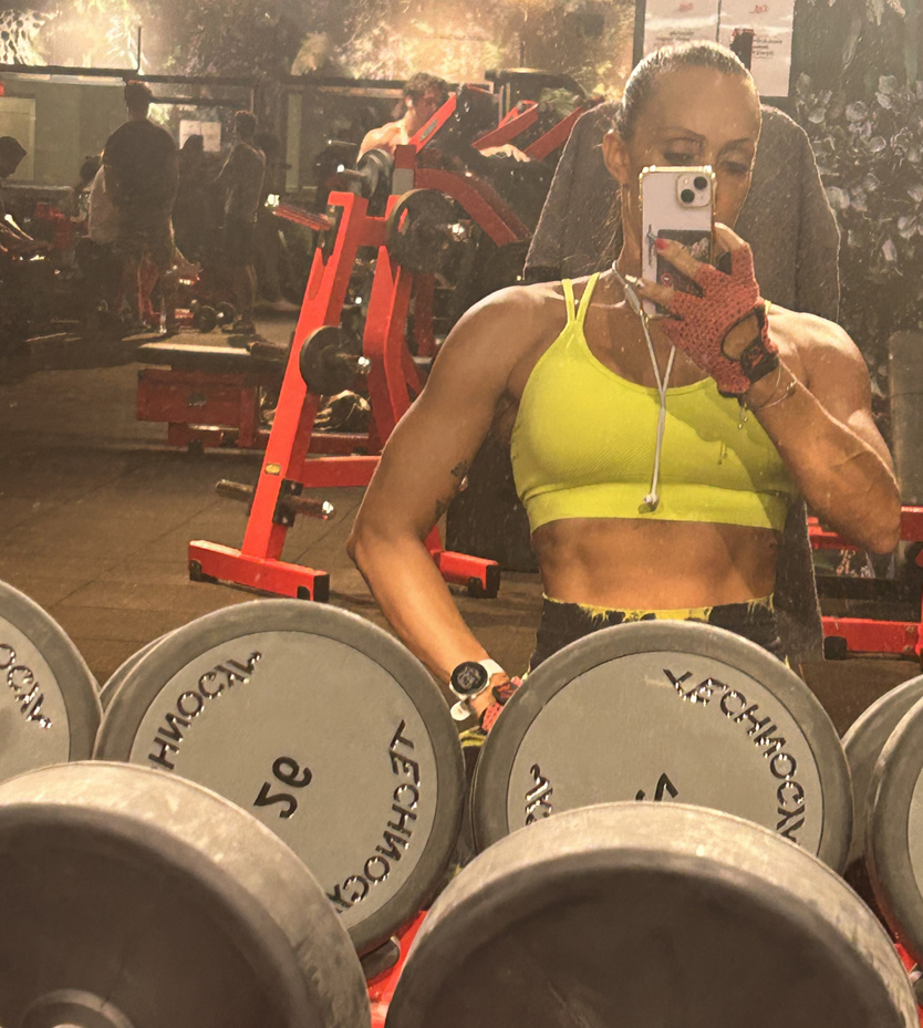 Elle s'entraîne dur... Elle s'entraîne dur...