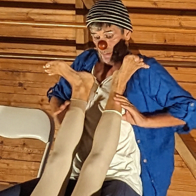 Clowns: duo de Claudia Nottale et Christopher Scarbeck Clowns: duo de Claudia Nottale et Christopher Scarbeck