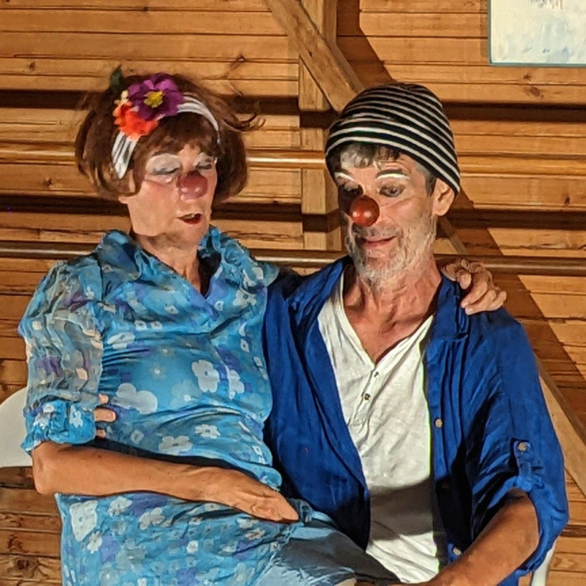 Clowns: duo de Claudia Nottale et Christopher Scarbeck Clowns: duo de Claudia Nottale et Christopher Scarbeck