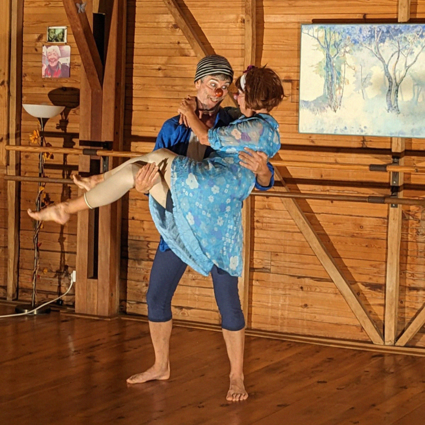 Clowns: duo de Claudia Nottale et Christopher Scarbeck Clowns: duo de Claudia Nottale et Christopher Scarbeck