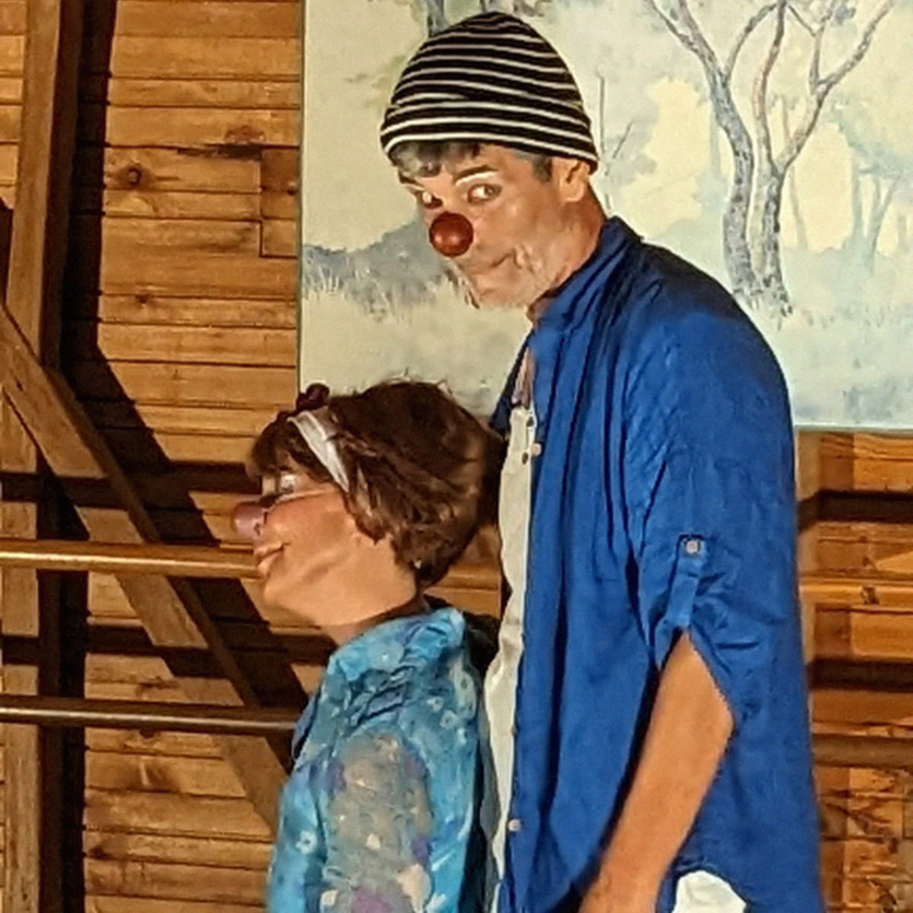 Clowns: duo de Claudia Nottale et Christopher Scarbeck Clowns: duo de Claudia Nottale et Christopher Scarbeck