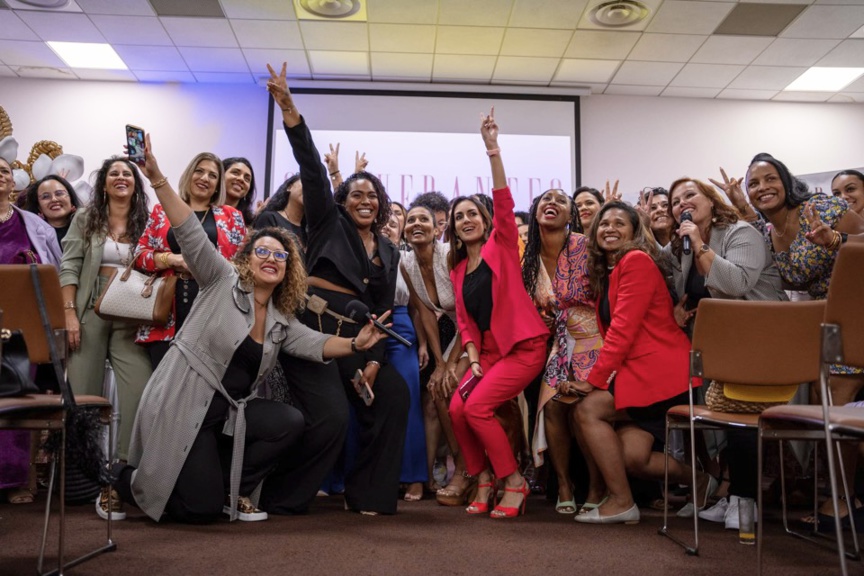 C'était l'année dernière la soirée "Retrouvailles" à l'Akoya C'était l'année dernière la soirée "Retrouvailles" à l'Akoya