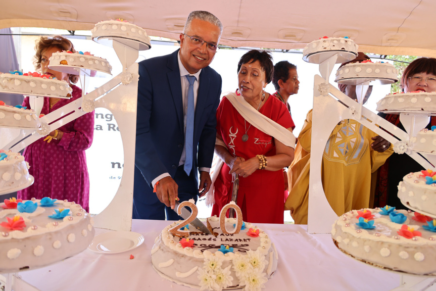 Le gâteau du 20ème anniversaire Le gâteau du 20ème anniversaire