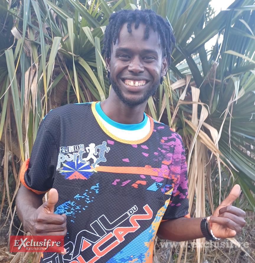 Liraud Flores, le jeune et talentueux champion rodriguais avec le maillot du Trail du Volcan qui est jumélé au Trail de Rodrigues