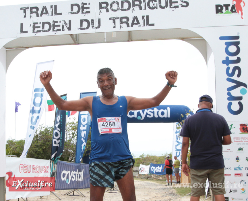 La joie non contenue de Jean-Pierre Mardémoutou, décidément abonné au Trail de Rodrigues