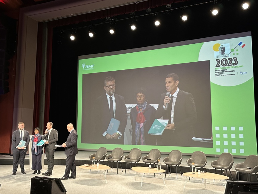 Congrès des Maires: La Réunion présente à Paris Congrès des Maires: La Réunion présente à Paris