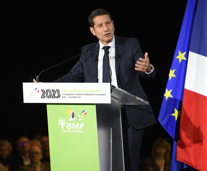David Lisnard, président de l'AMF, a ouvert le congrès sur le thème "Les communes attaquées, la République menacée" David Lisnard, président de l'AMF, a ouvert le congrès sur le thème "Les communes attaquées, la République menacée"