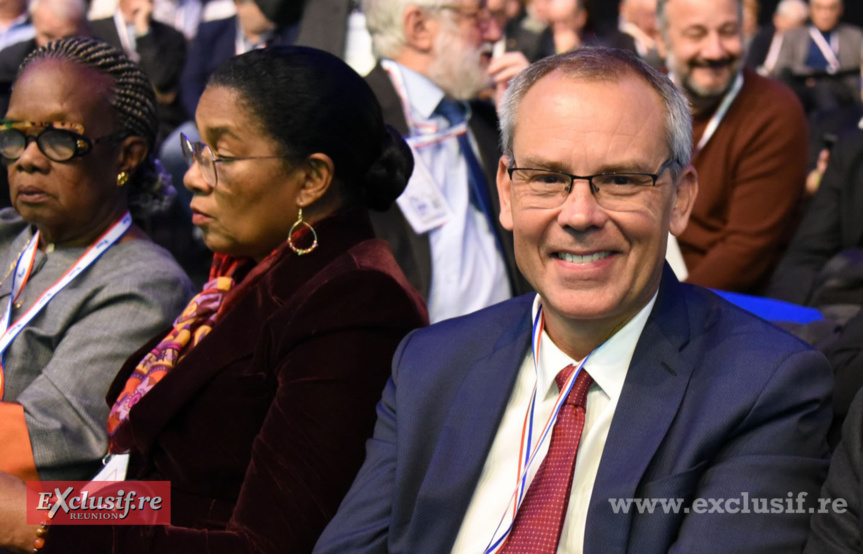 Serge Hoareau, président des maires de La Réunion, était présent Serge Hoareau, président des maires de La Réunion, était présent