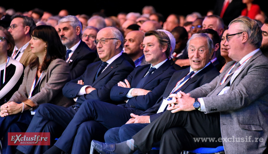 Deux anciens présidents de l'AMF côte à côte: François Barouin et Jacques Pélissard (à sa gauche)