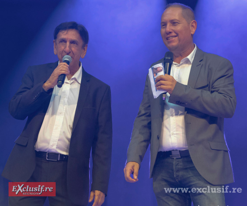 Aziz Patel et Nick, le présentateur de l'élection Aziz Patel et Nick, le présentateur de l'élection