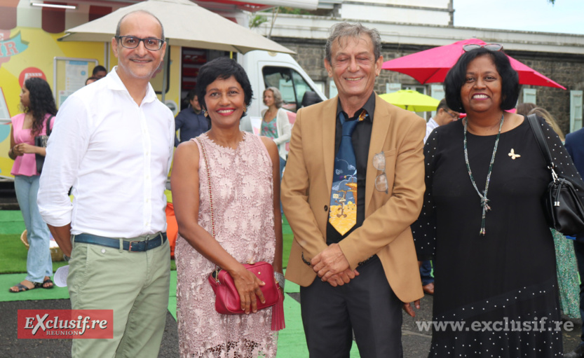 La maire de Saint-Denis Ericka Bareigts était présente avec à ses côtés Jean-Luc Schneider (avec la veste), organisateur de Cyclone BD