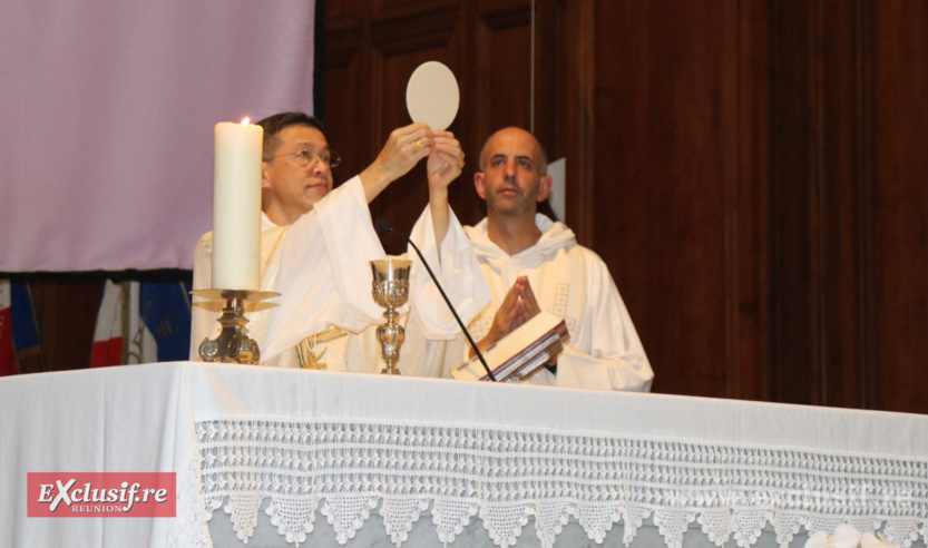 La messe des gendarmes à la Cathédrale de Saint-Denis: photos
