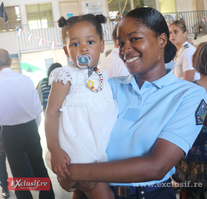 Gendarmerie: cérémonie de fin de stage et remise des diplômes aux cadets Gendarmerie: cérémonie de fin de stage et remise des diplômes aux cadets