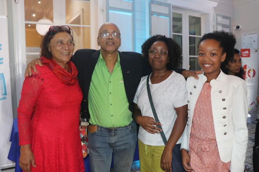 Trophées Gardien de la Mémoire: 7 Réunionnais.e.s honoré.e.s par la Région Trophées Gardien de la Mémoire: 7 Réunionnais.e.s honoré.e.s par la Région