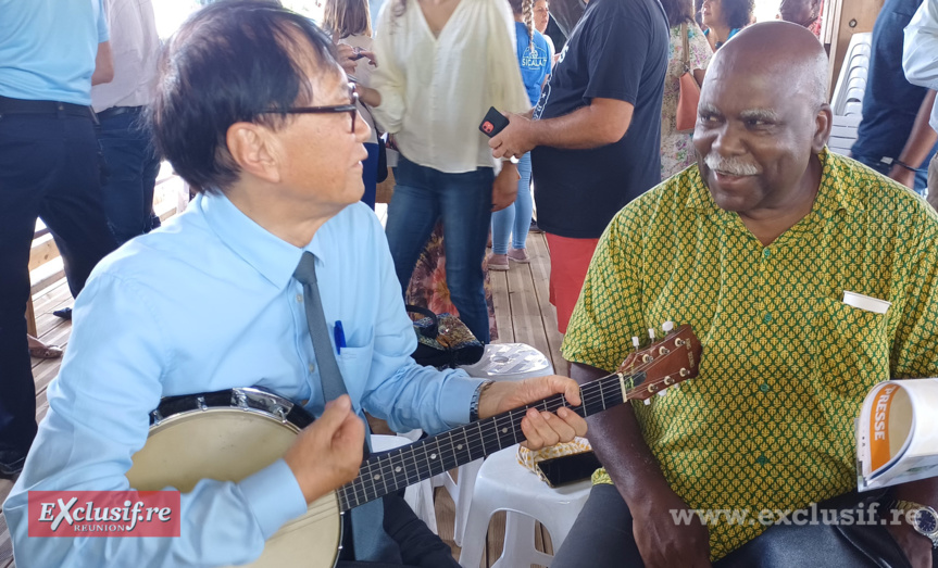 En compagnie d'Henri-Claude Moutou, André Thien Ah Koon a réalisé un «bœuf... péï»! En compagnie d'Henri-Claude Moutou, André Thien Ah Koon a réalisé un «bœuf... péï»!
