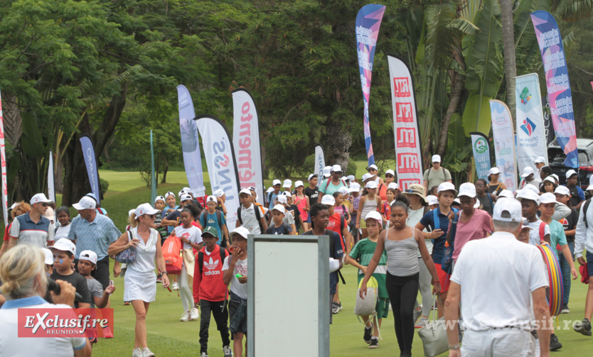 De nombreux  enfants des écoles ont découvert le site du Golf Club de Bourbon De nombreux  enfants des écoles ont découvert le site du Golf Club de Bourbon