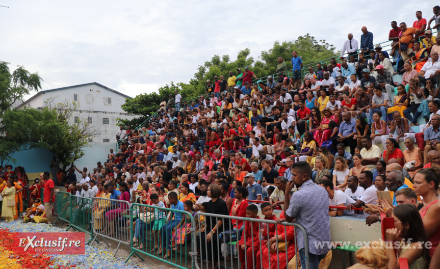 Marche sur le feu au temple du Chaudron: toutes les photos