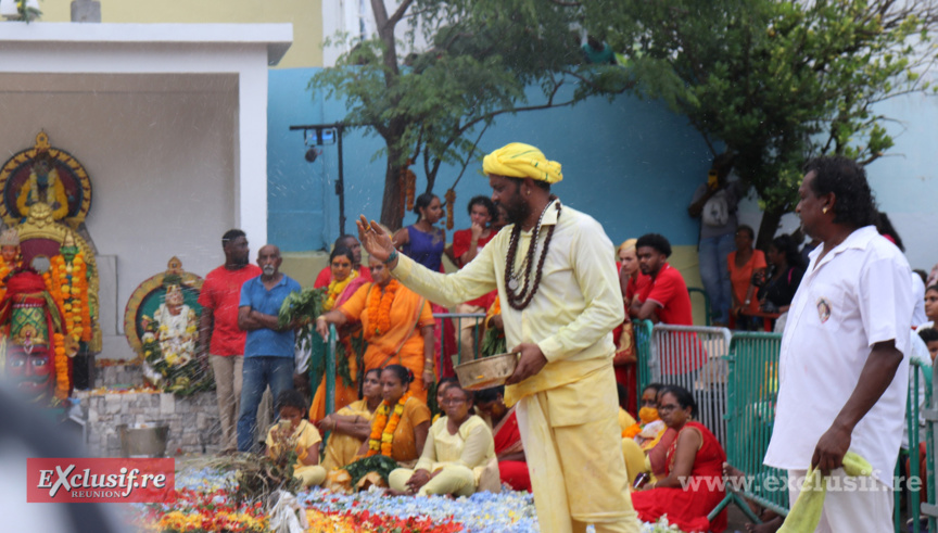 Marche sur le feu au temple du Chaudron: toutes les photos