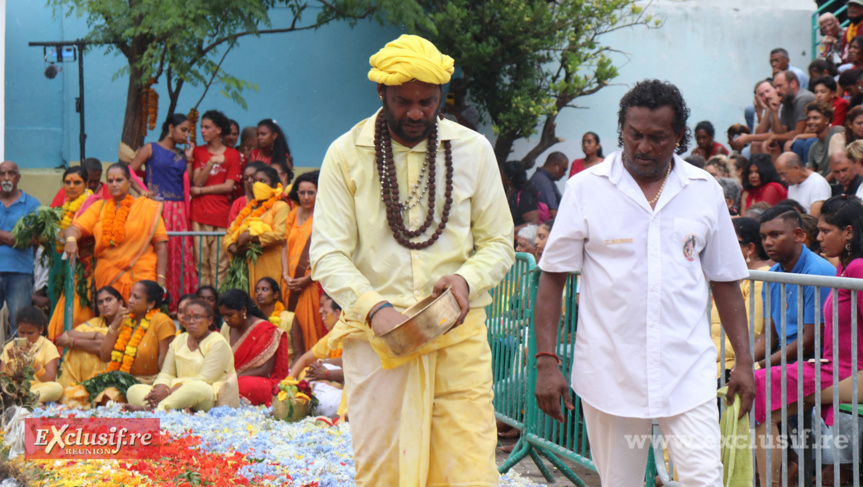 Marche sur le feu au temple du Chaudron: toutes les photos