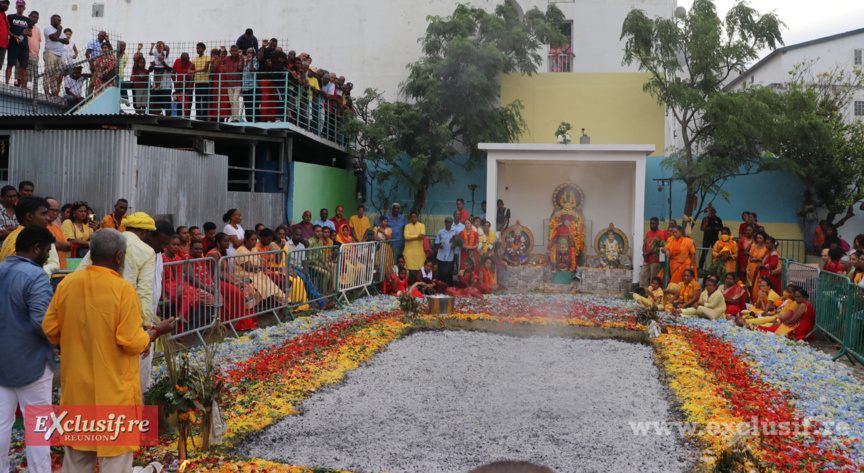 Marche sur le feu au temple du Chaudron: toutes les photos