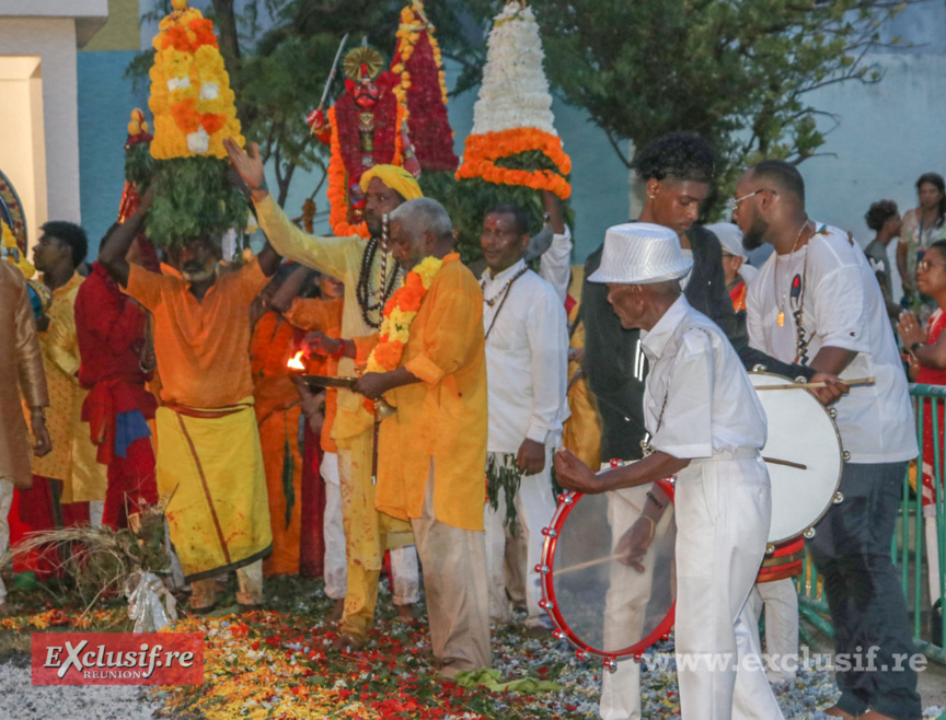 Marche sur le feu au temple du Chaudron: toutes les photos