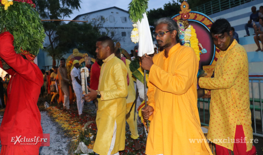 Marche sur le feu au temple du Chaudron: toutes les photos