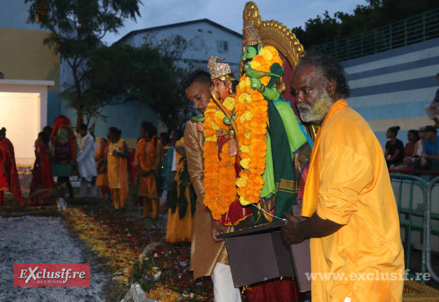 Marche sur le feu au temple du Chaudron: toutes les photos