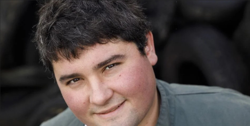 Valentin, 26 ans, eleveur de vaches laitières et polyculture, agriculteur Valentin, 26 ans, eleveur de vaches laitières et polyculture, agriculteur