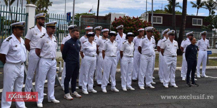 Johanne Defay, championne de surf et militaire, marraine de la Base navale de La Réunion. Johanne Defay, championne de surf et militaire, marraine de la Base navale de La Réunion.