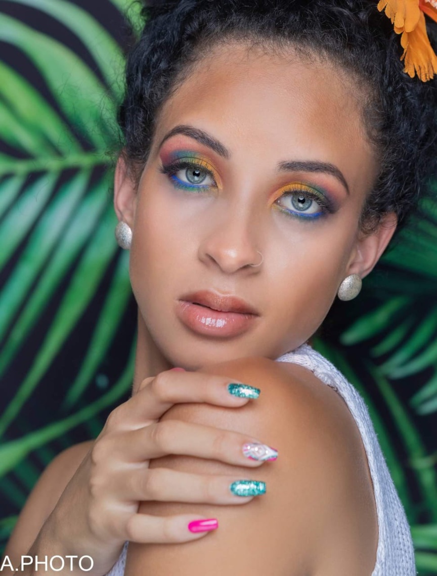 Nahéma Labenne a 27 ans, elle est maman, et elle est dans le monde de la beauté depuis 10 ans Nahéma Labenne a 27 ans, elle est maman, et elle est dans le monde de la beauté depuis 10 ans