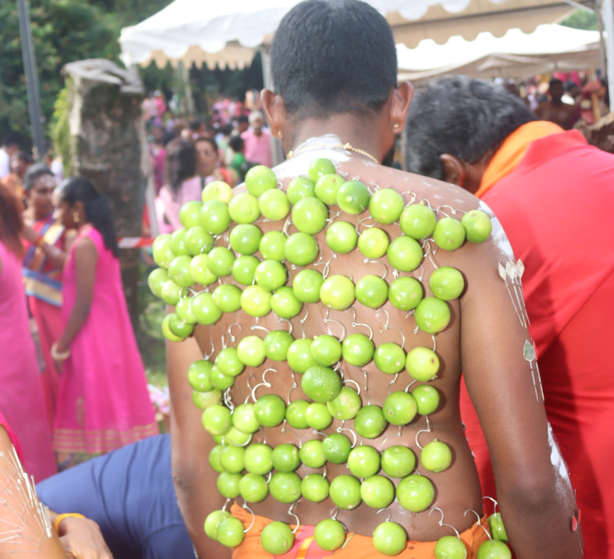 Cavadee à Saint-André, une cérémonie impressionnante!