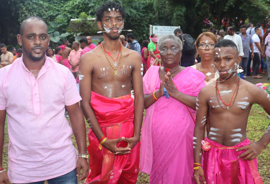 Cavadee à Saint-André, une cérémonie impressionnante!