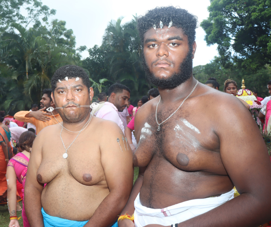 Cavadee à Saint-André, une cérémonie impressionnante!